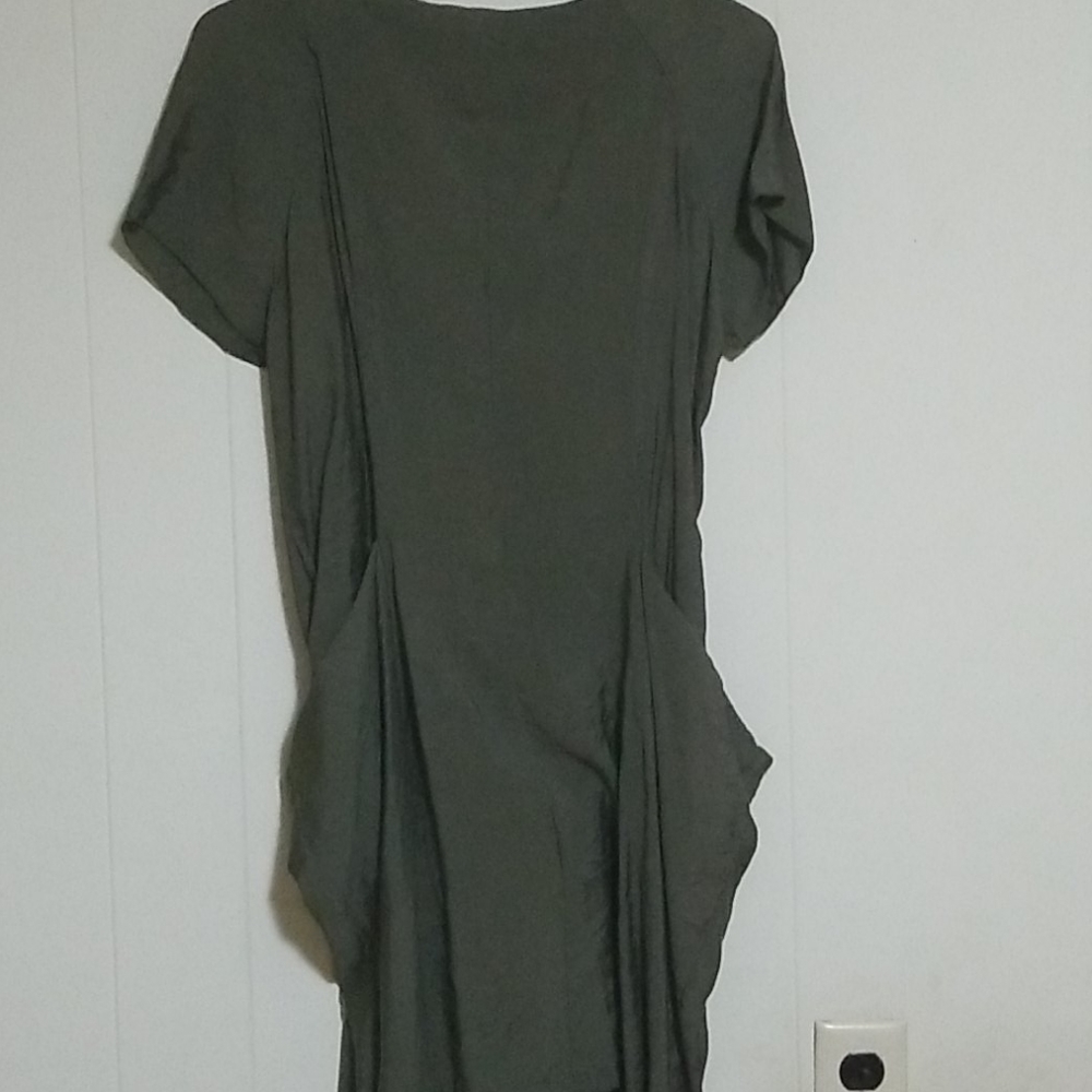 Dress - Picture 3 of 4